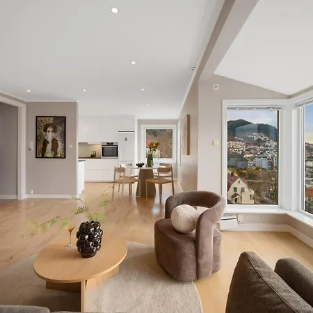 Exclusive Overlooking The Fjord Daire *