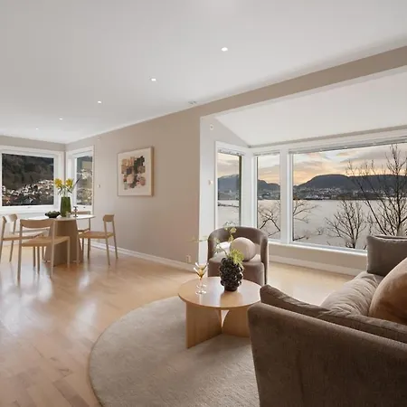 Апартаменты Exclusive Overlooking The Fjord